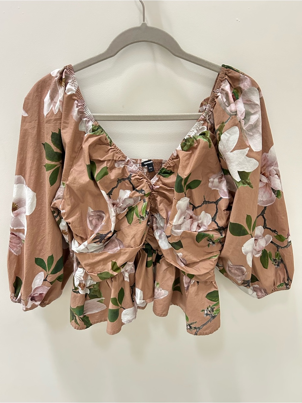 Express Floral Puff-Sleeve Peplum Top - Rose Tan